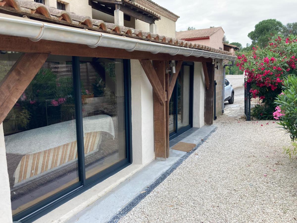 Au cœur de la Pinède de 1 à 4 personnes Vila Langlade Exterior foto