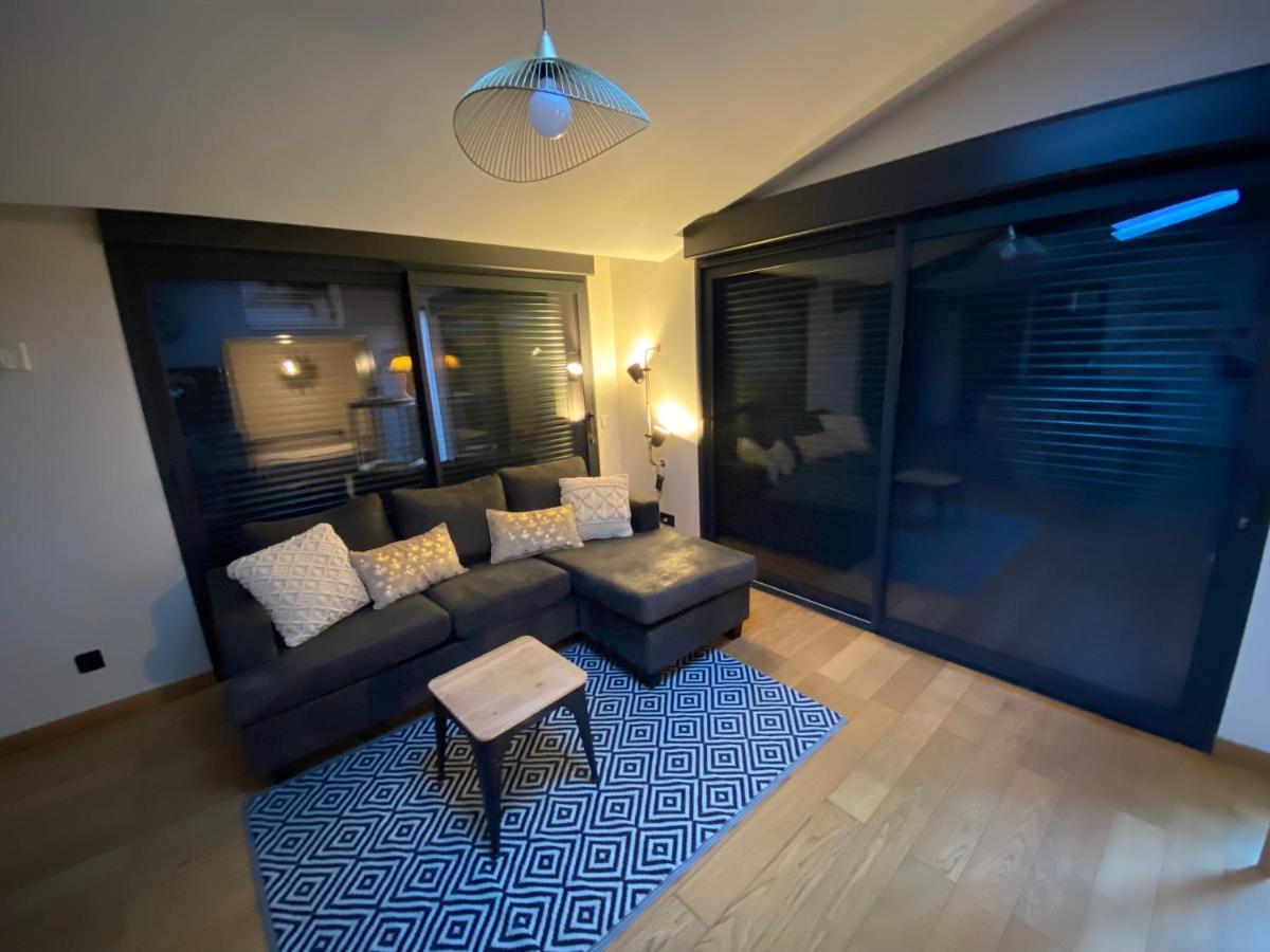 Au cœur de la Pinède de 1 à 4 personnes Vila Langlade Exterior foto