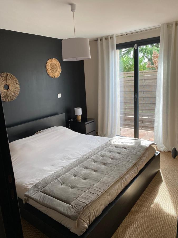 Au cœur de la Pinède de 1 à 4 personnes Vila Langlade Exterior foto