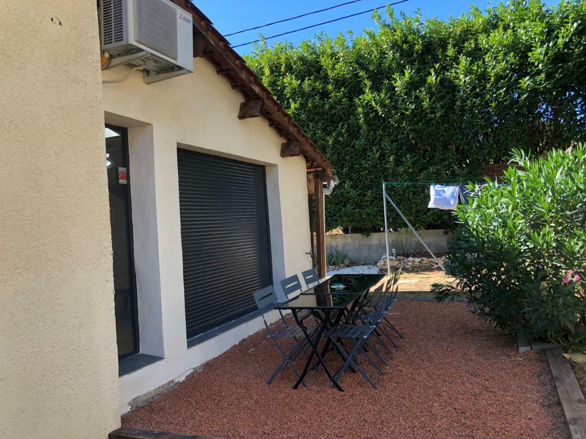 Au cœur de la Pinède de 1 à 4 personnes Vila Langlade Exterior foto