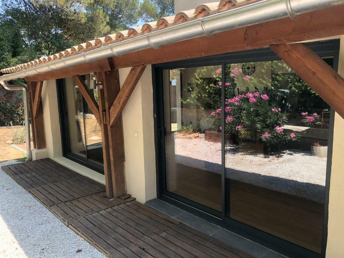 Au cœur de la Pinède de 1 à 4 personnes Vila Langlade Exterior foto